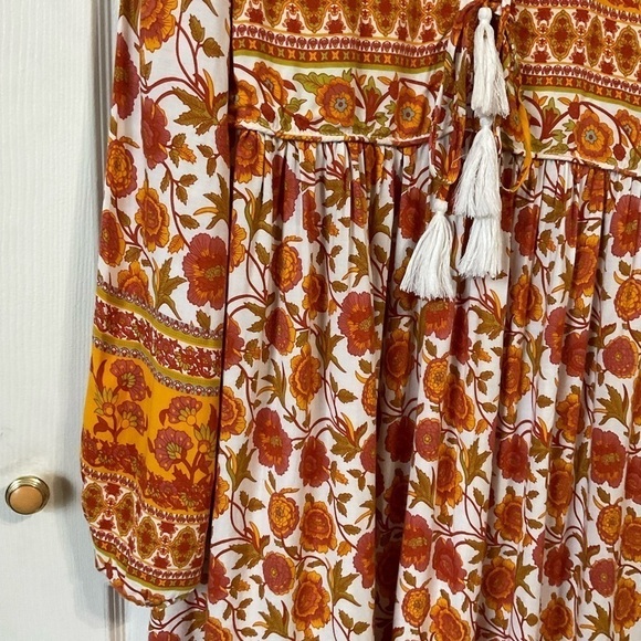 R. Vivimos dress. Size L. Floral. Long sleeve. - Picture 4 of 8